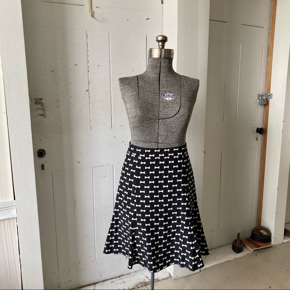 Kate Spade Silk Blend Flirty Flared Bowtie Skirt - Picture 4 of 15